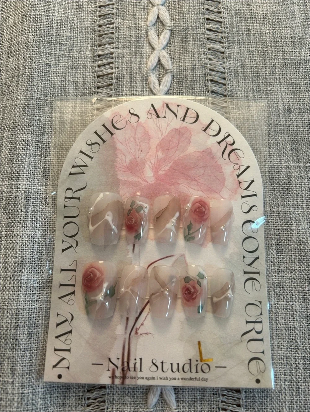 Pink Rose Press-On Nail Set
